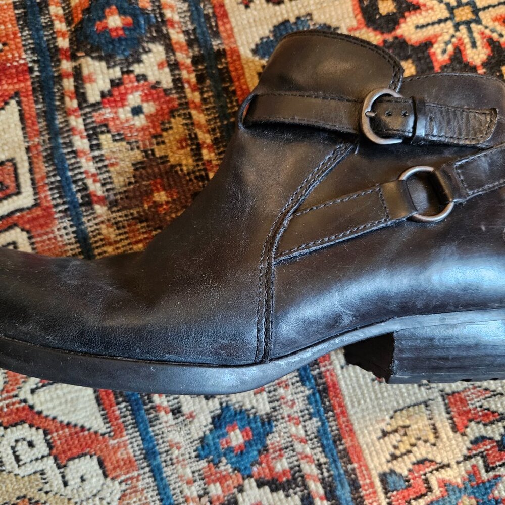 Black Born Leather Booties  8M 1" Heel - Picture 7 of 9
